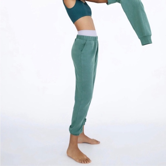 Zara Green Cuffed Sweatpants with Pockets - Picture 3 of 5